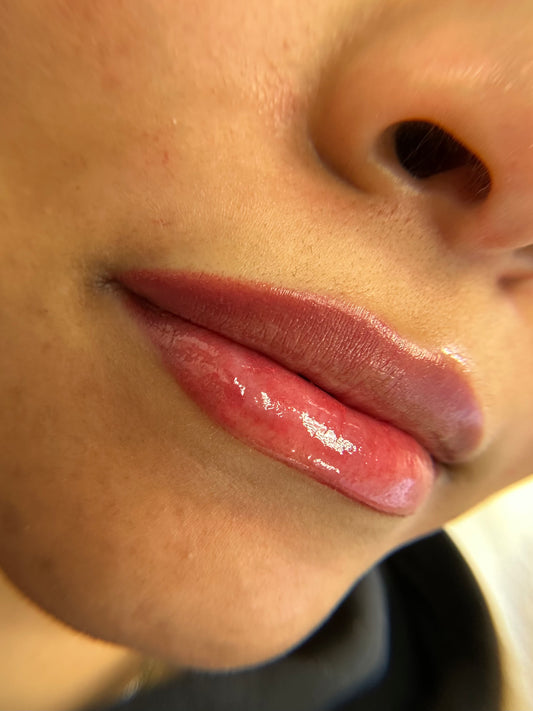 Lip Blush 5-10 week initial touch up